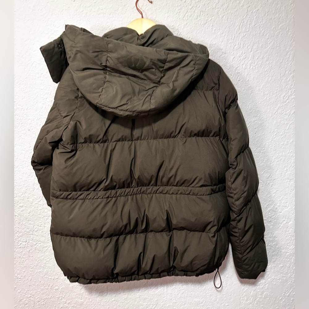 Lululemon Size 6 Green Puffer